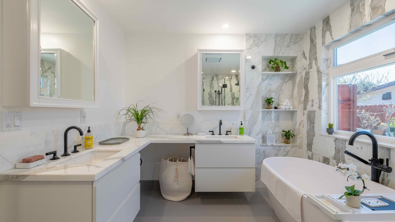 Photo of Bathroom in Marina