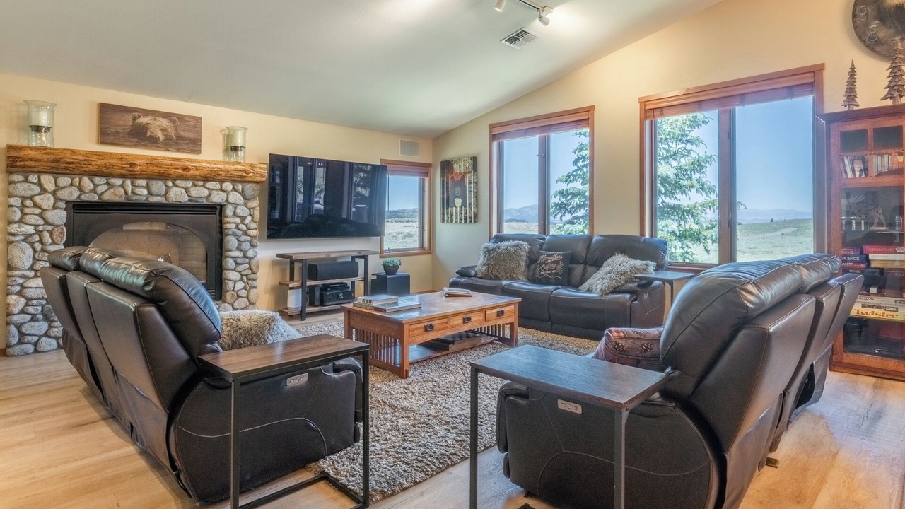 Photo of Livingroom in Mammoth Lakes