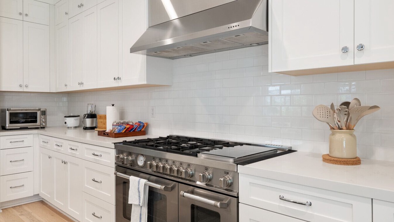 Photo of Kitchen in West Los Angeles