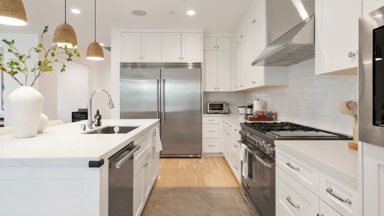 Photo of Kitchen in West Los Angeles