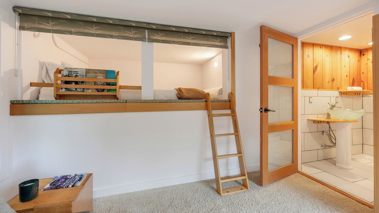 Photo of Bedroom in Rio Nido