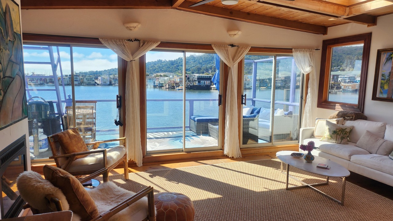 Photo of Bedroom in Marin City