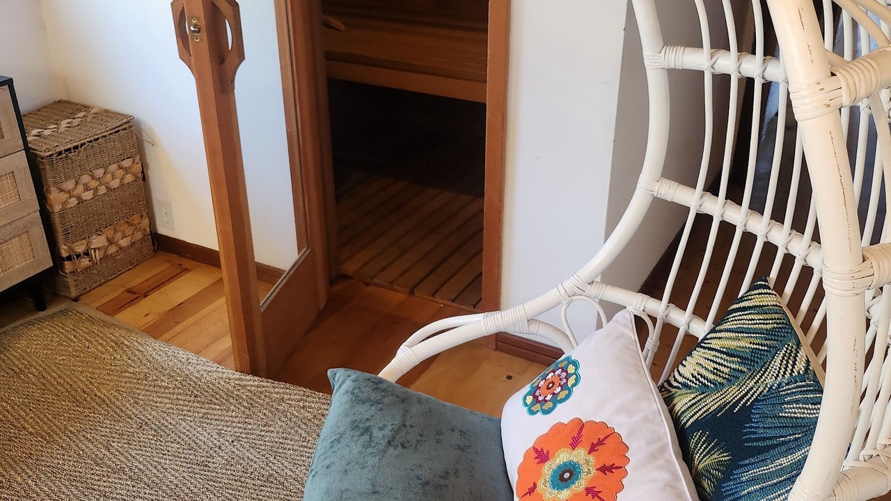Photo of Bedroom in Marin City