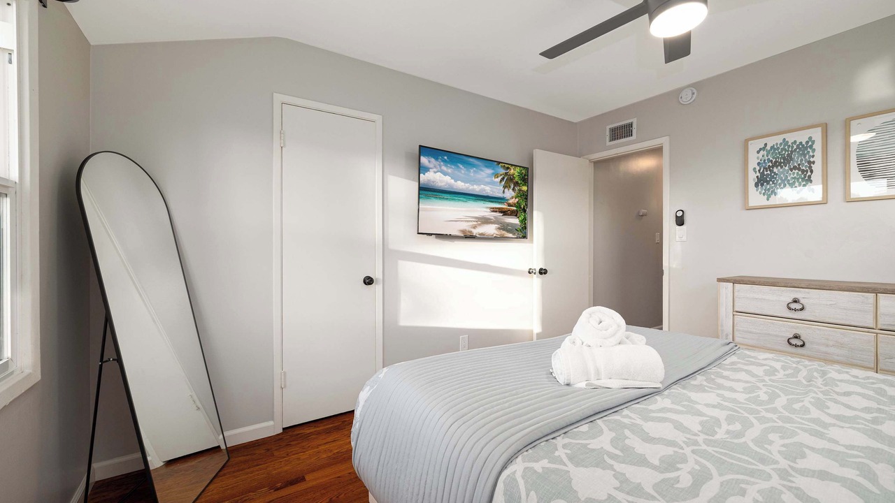 Photo of Bedroom in Allied Gardens