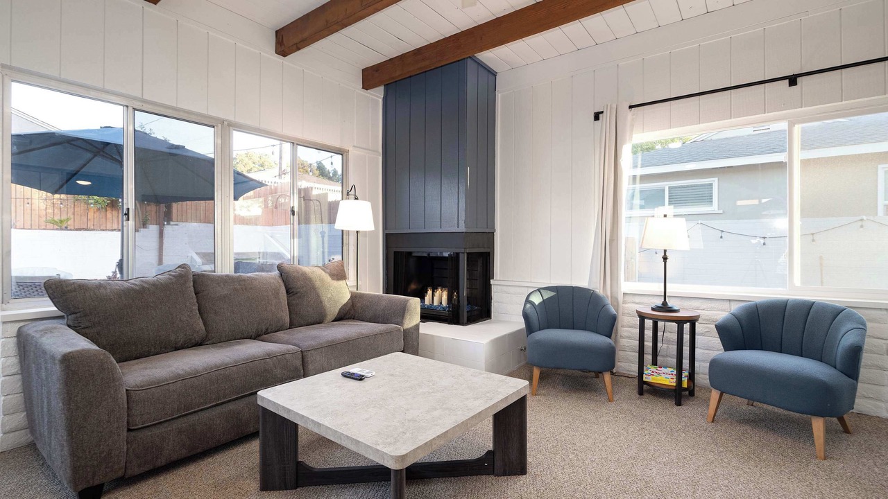 Photo of Livingroom in Allied Gardens