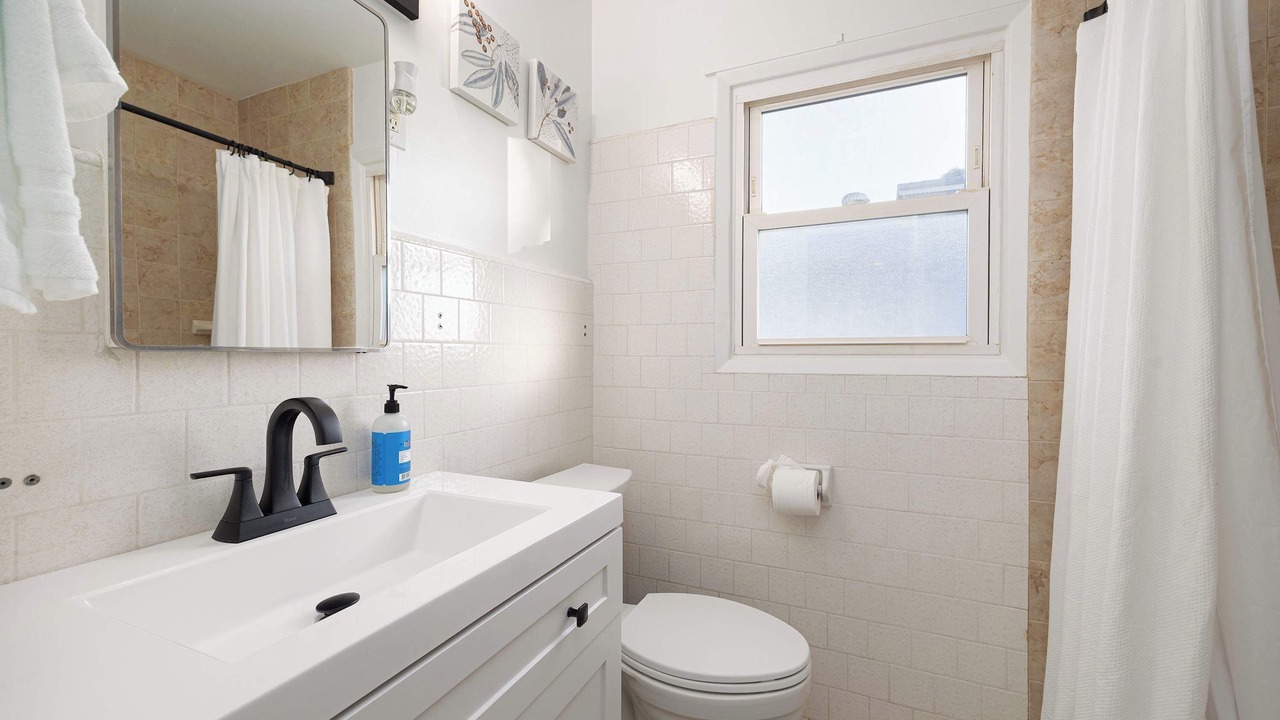 Photo of Bathroom in Allied Gardens