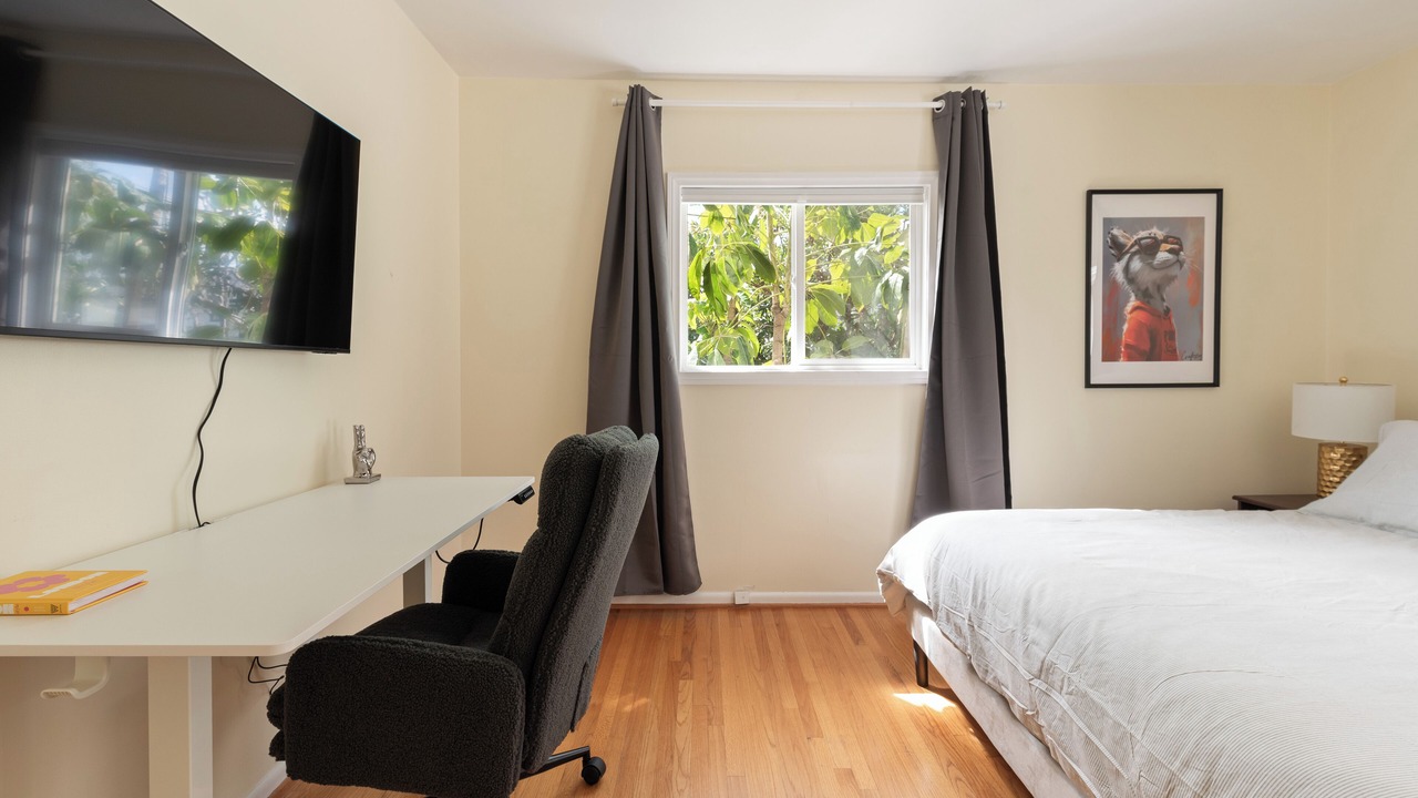 Photo of Bedroom in La Crescenta