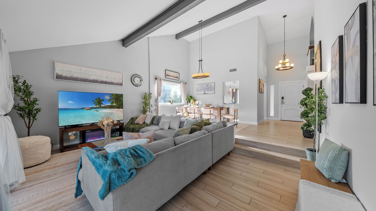 Photo of Livingroom in Rancho Penasquitos