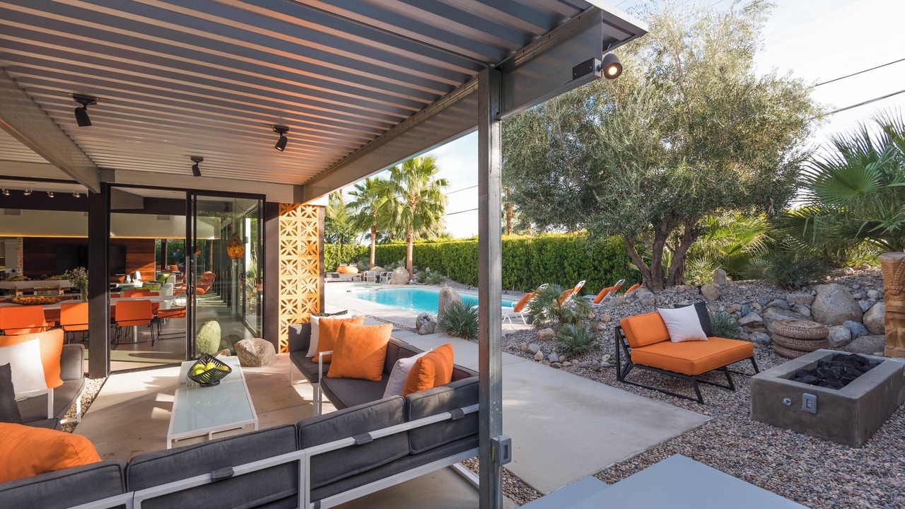 Photo of Patio Balcony in Racquet Club Estates
