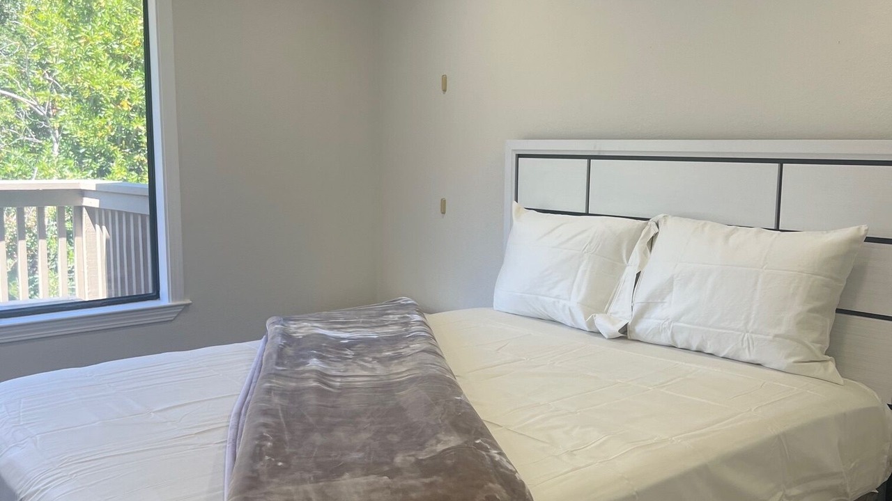 Photo of Bedroom in El Sobrante