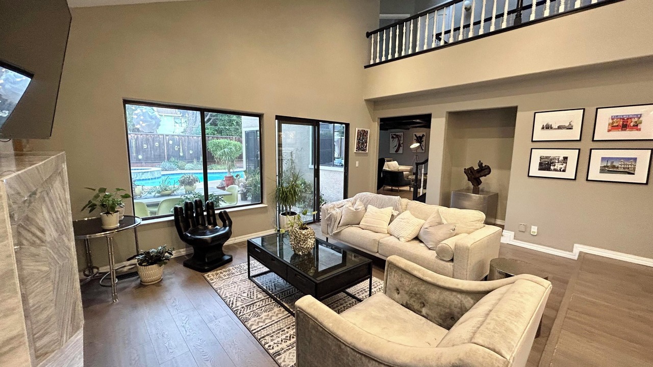Photo of Livingroom in Fremont