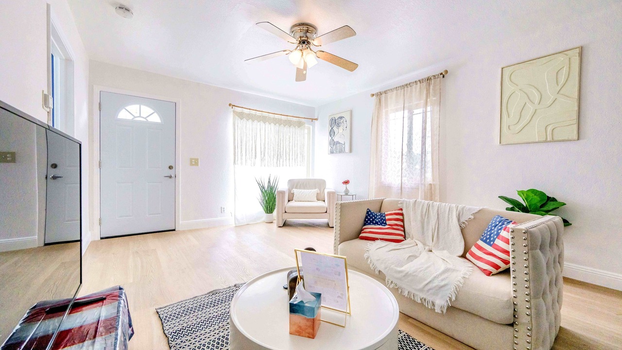 Photo of Livingroom in Lower Bal