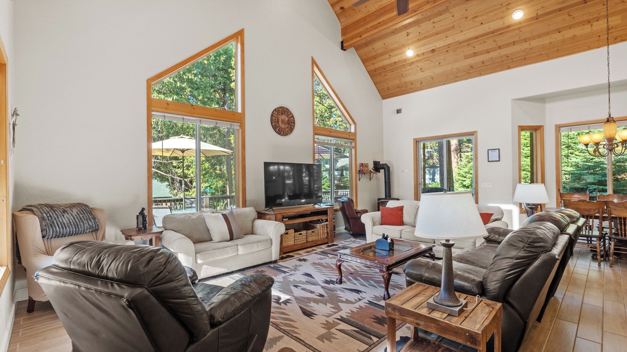 Photo of Bedroom in Sierra Cedars