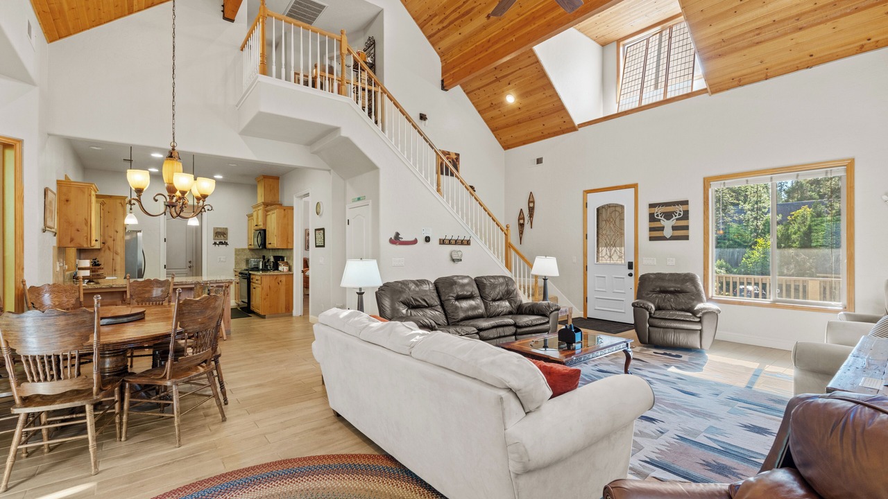 Photo of Livingroom in Sierra Cedars