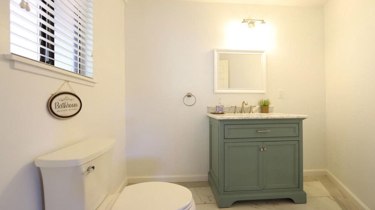 Photo of Bathroom in Apple Hill