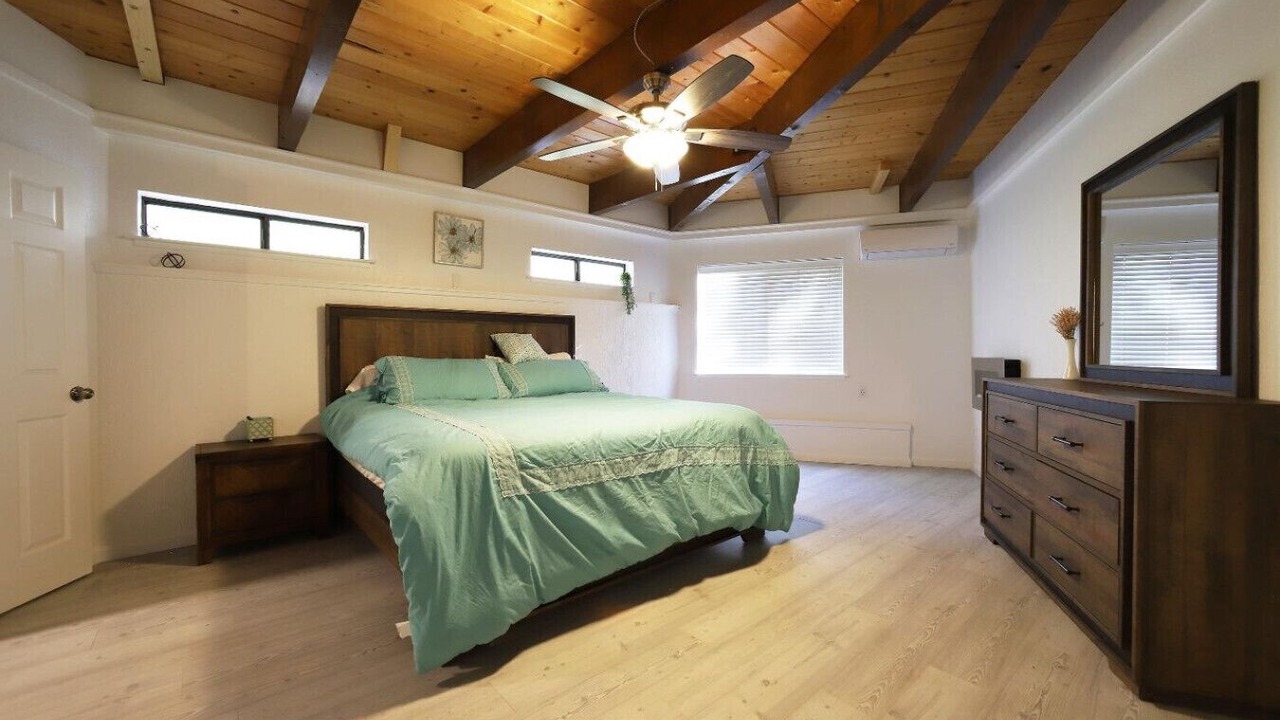 Photo of Bedroom in Apple Hill