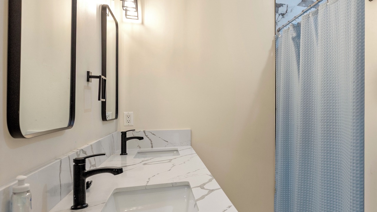 Photo of Bathroom in California City