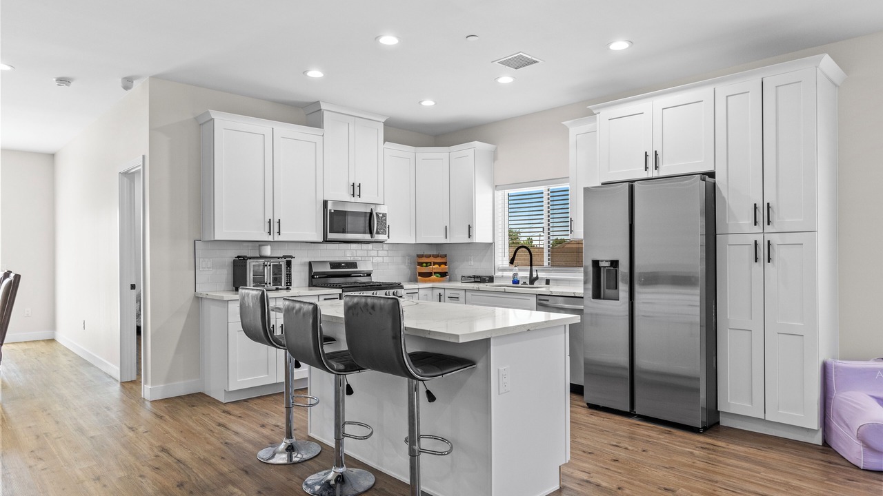 Photo of Kitchen in California City