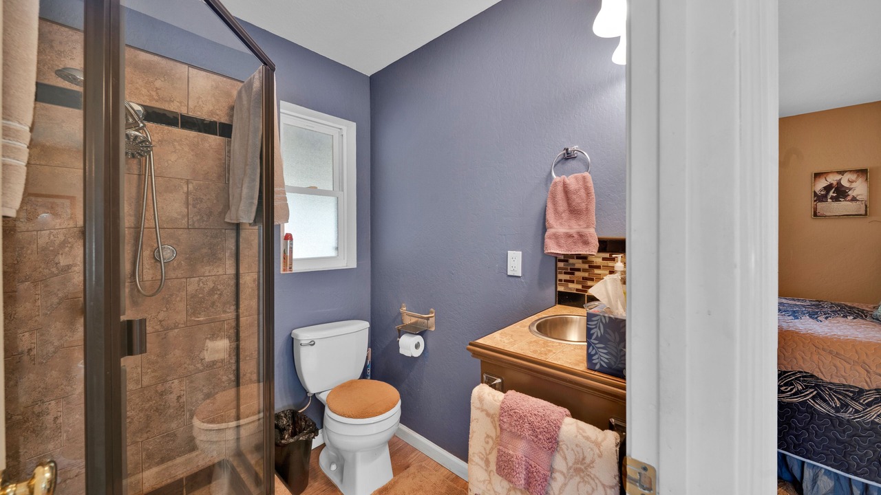 Photo of Bathroom in Red Bluff