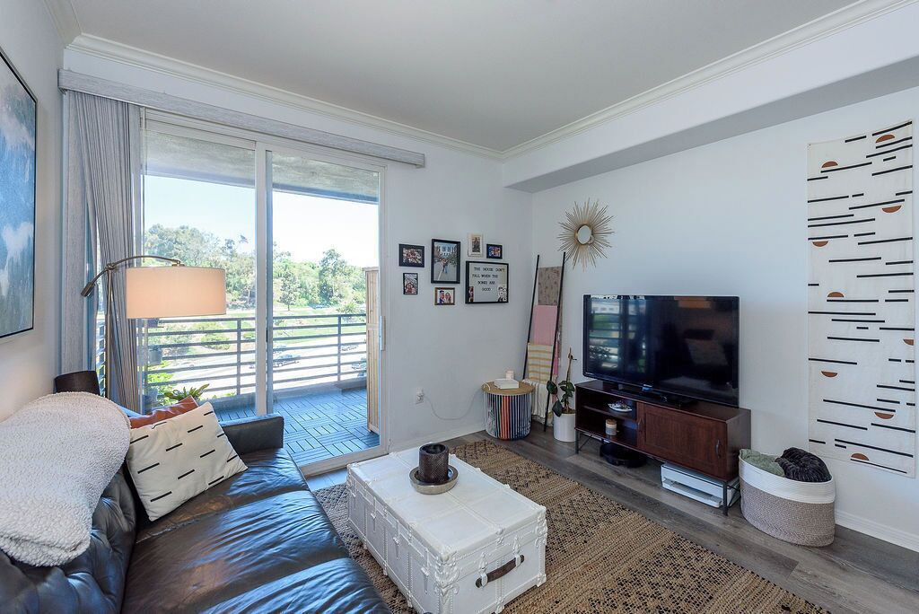 Photo of Livingroom in Cortez Hill