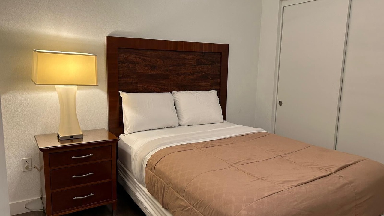 Photo of Bedroom in Koreatown