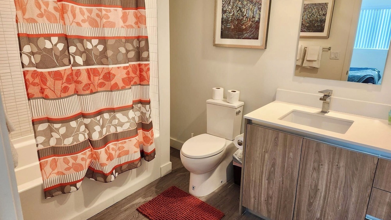 Photo of Bathroom in Pico-Union