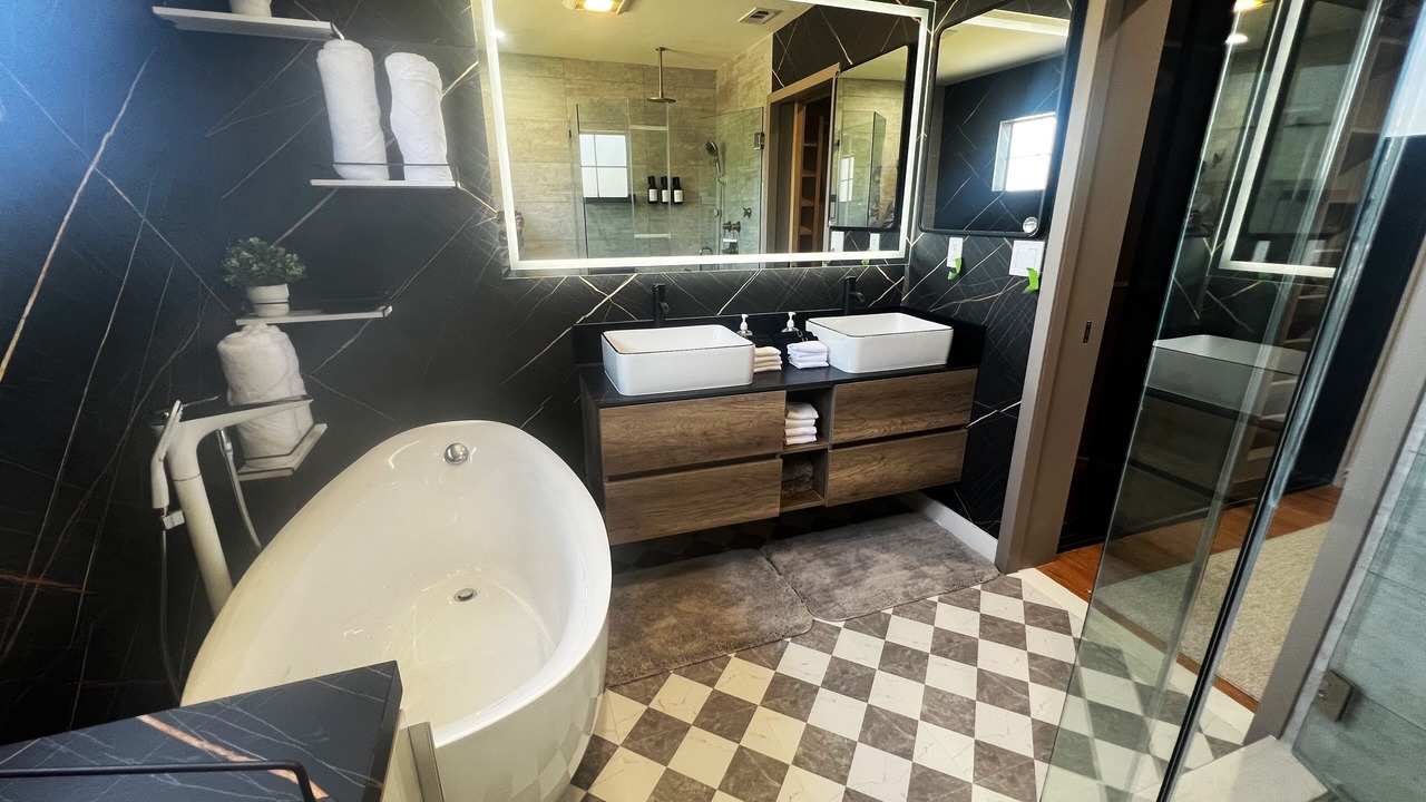 Photo of Bathroom in Elysian Heights