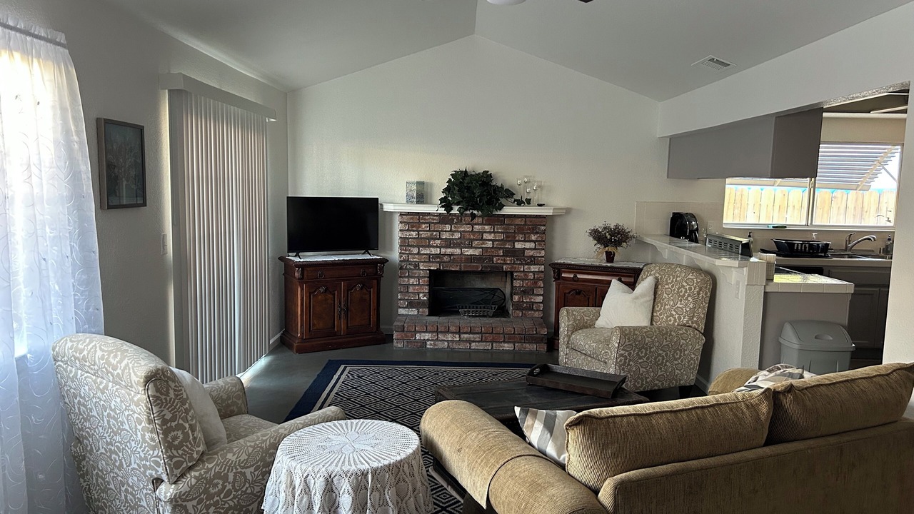 Photo of Livingroom in Turlock