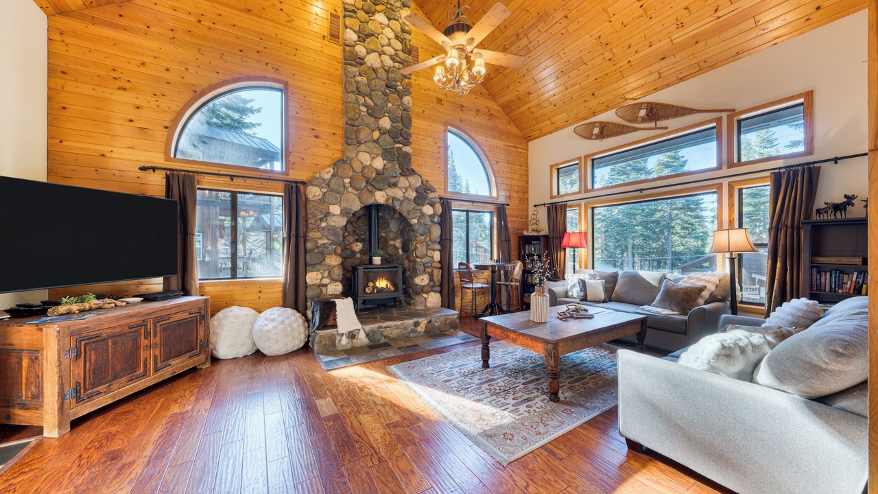 Photo of Livingroom in Truckee