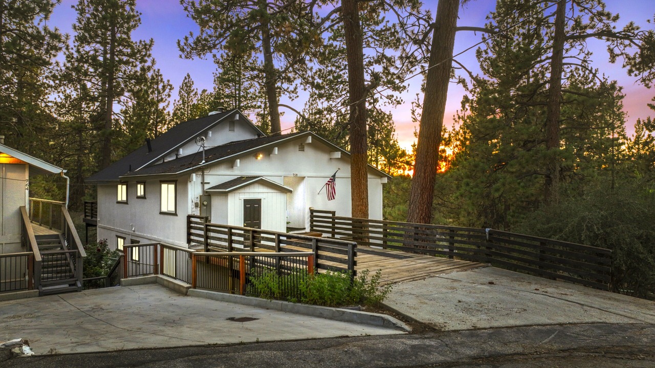 Photo of Outdoor in Moonridge