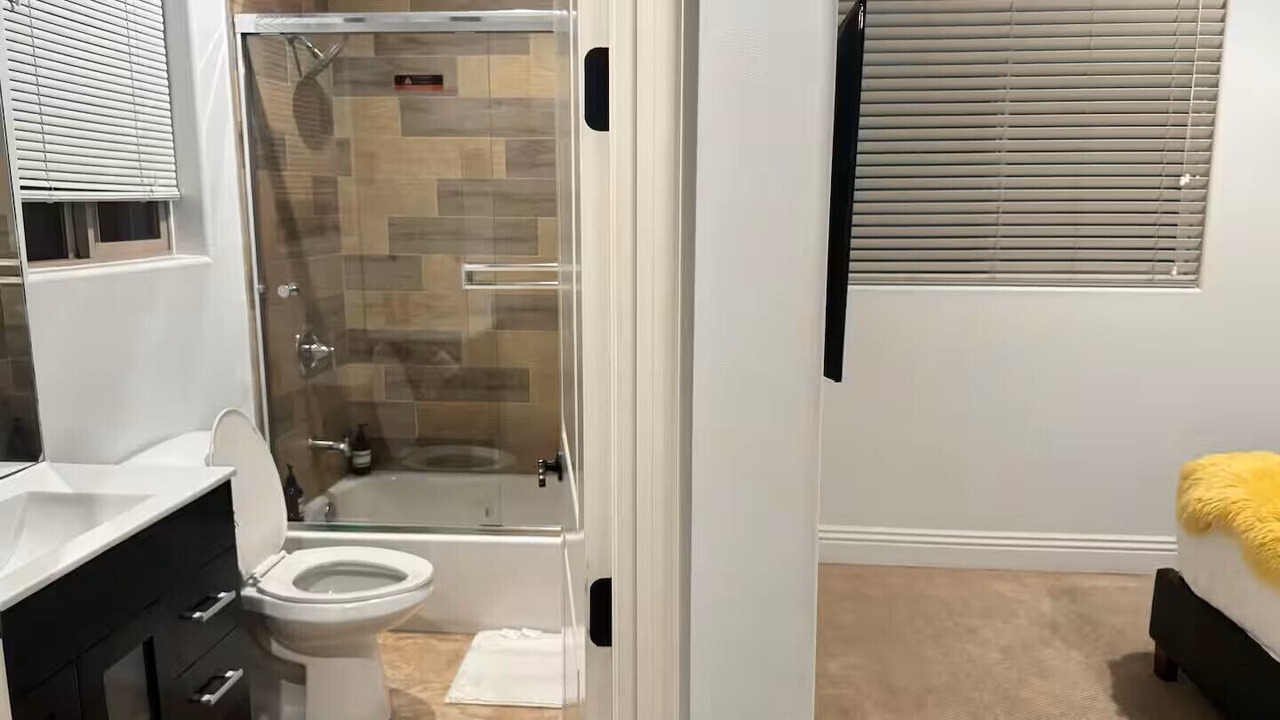 Photo of Bathroom in Tarzana
