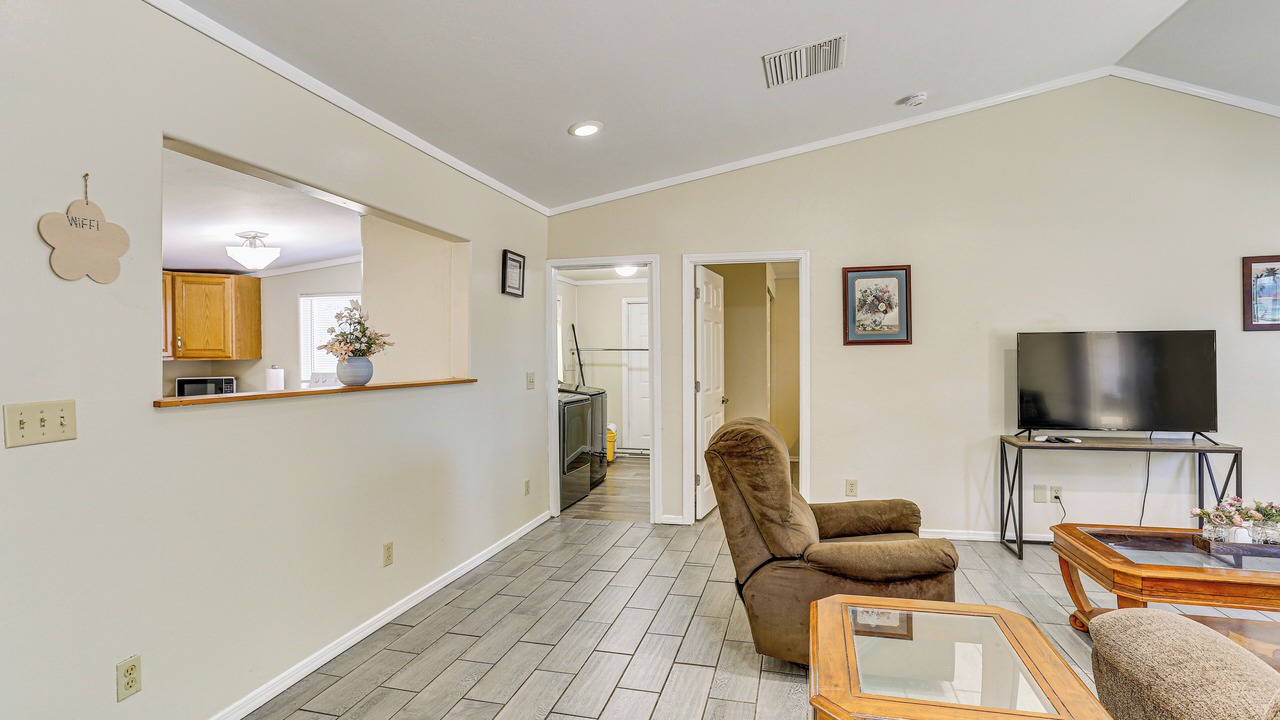 Photo of Livingroom in Red Bluff