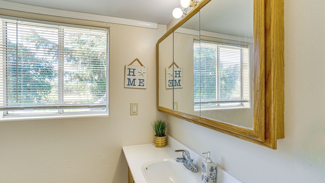Photo of Bathroom in Red Bluff