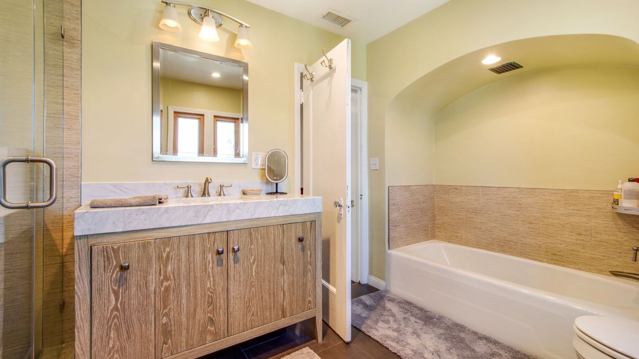 Photo of Bathroom in View Park-Windsor Hills