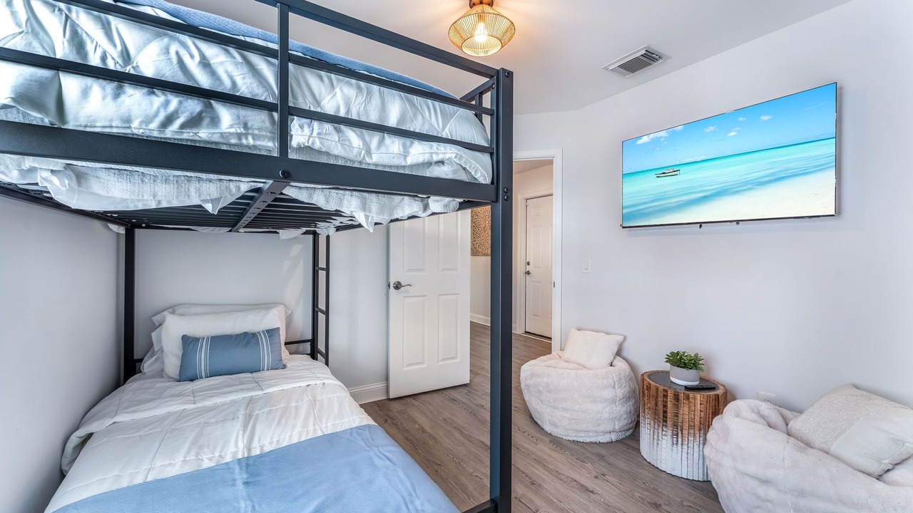 Photo of Bedroom in Dolphin's Cove