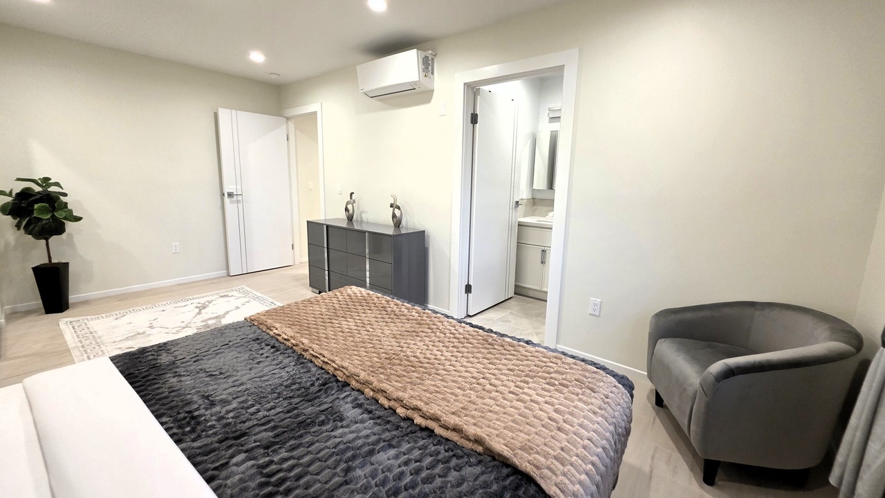 Photo of Bedroom in Beverly Hills