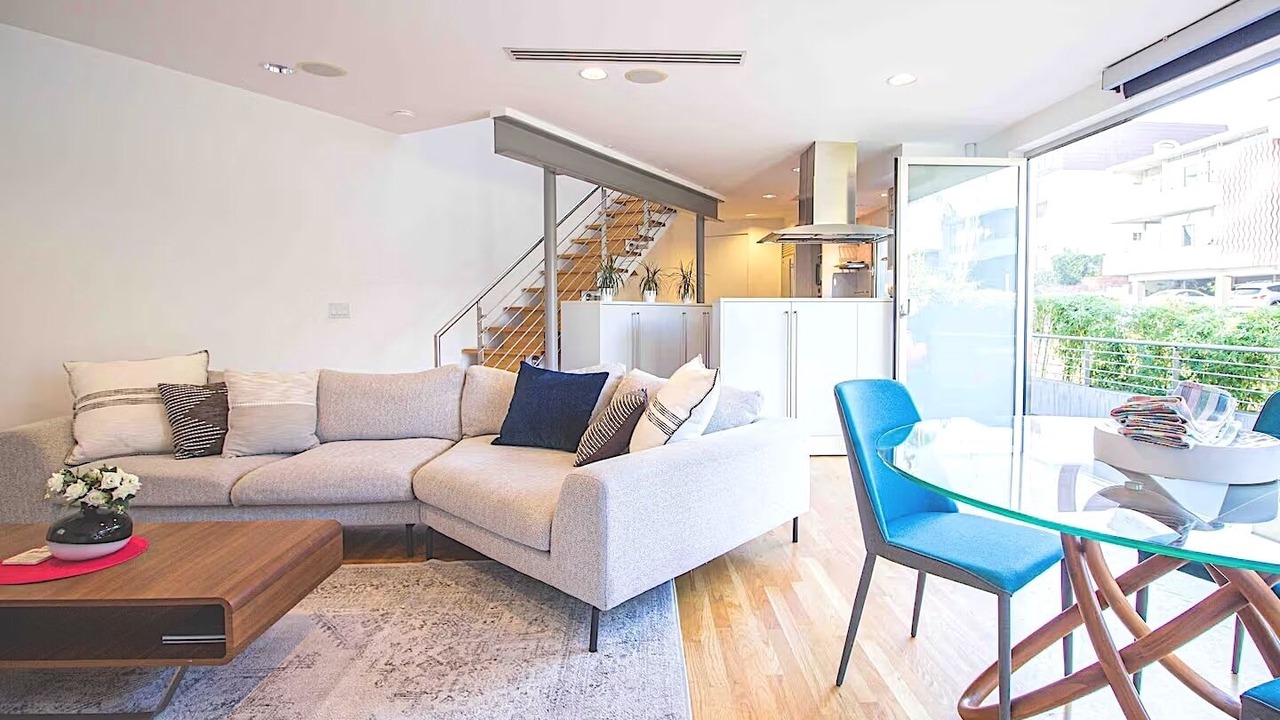 Photo of Livingroom in Sawtelle