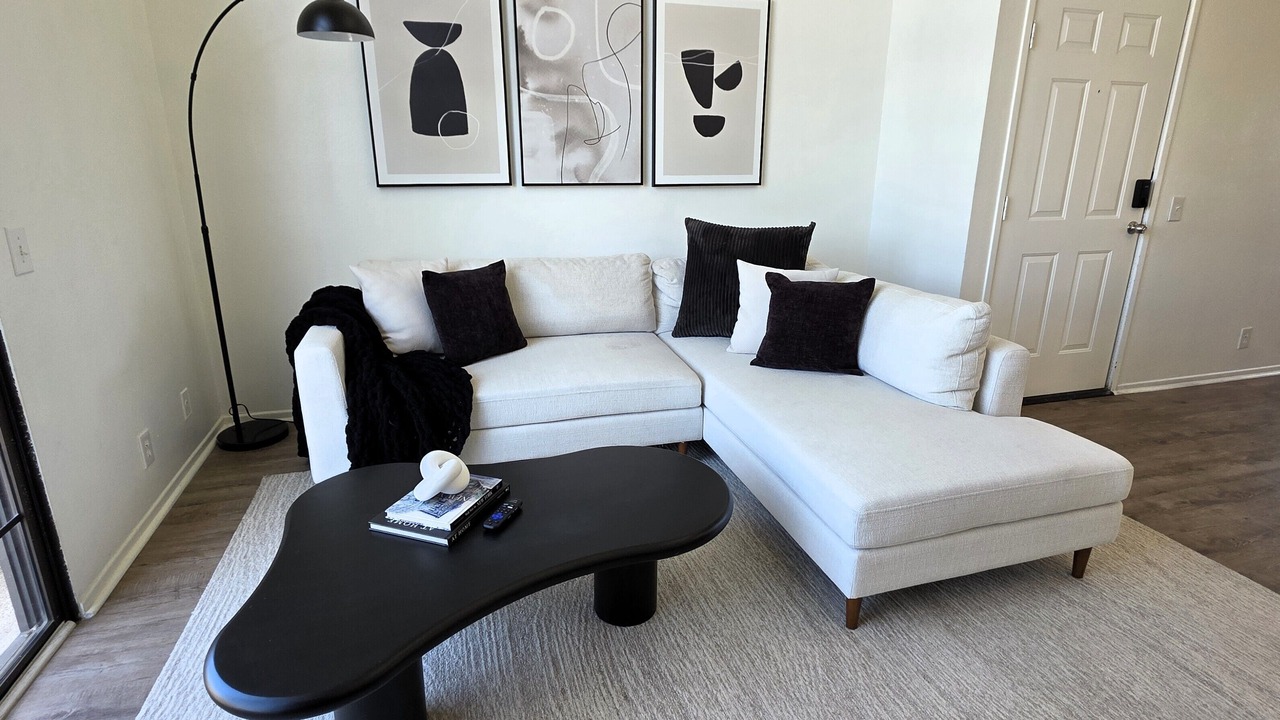 Photo of Livingroom in Beverly Hills