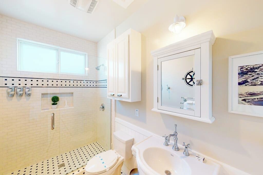 Photo of Bathroom in Old Towne