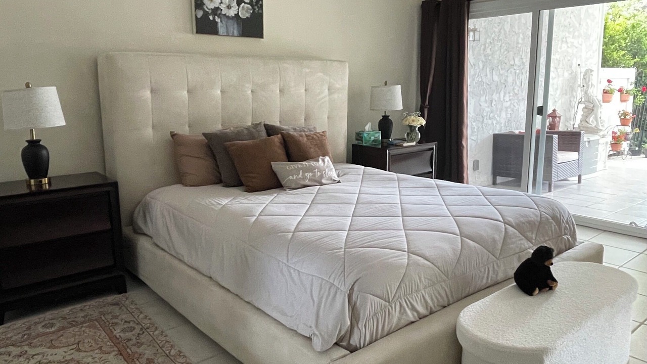 Photo of Bedroom in Calabasas