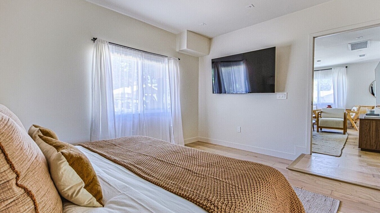 Photo of Bedroom in Los Feliz