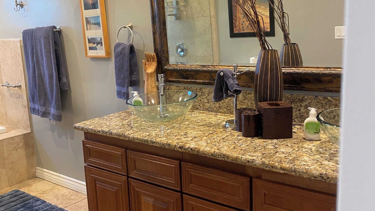 Photo of Bathroom in Valley Glen
