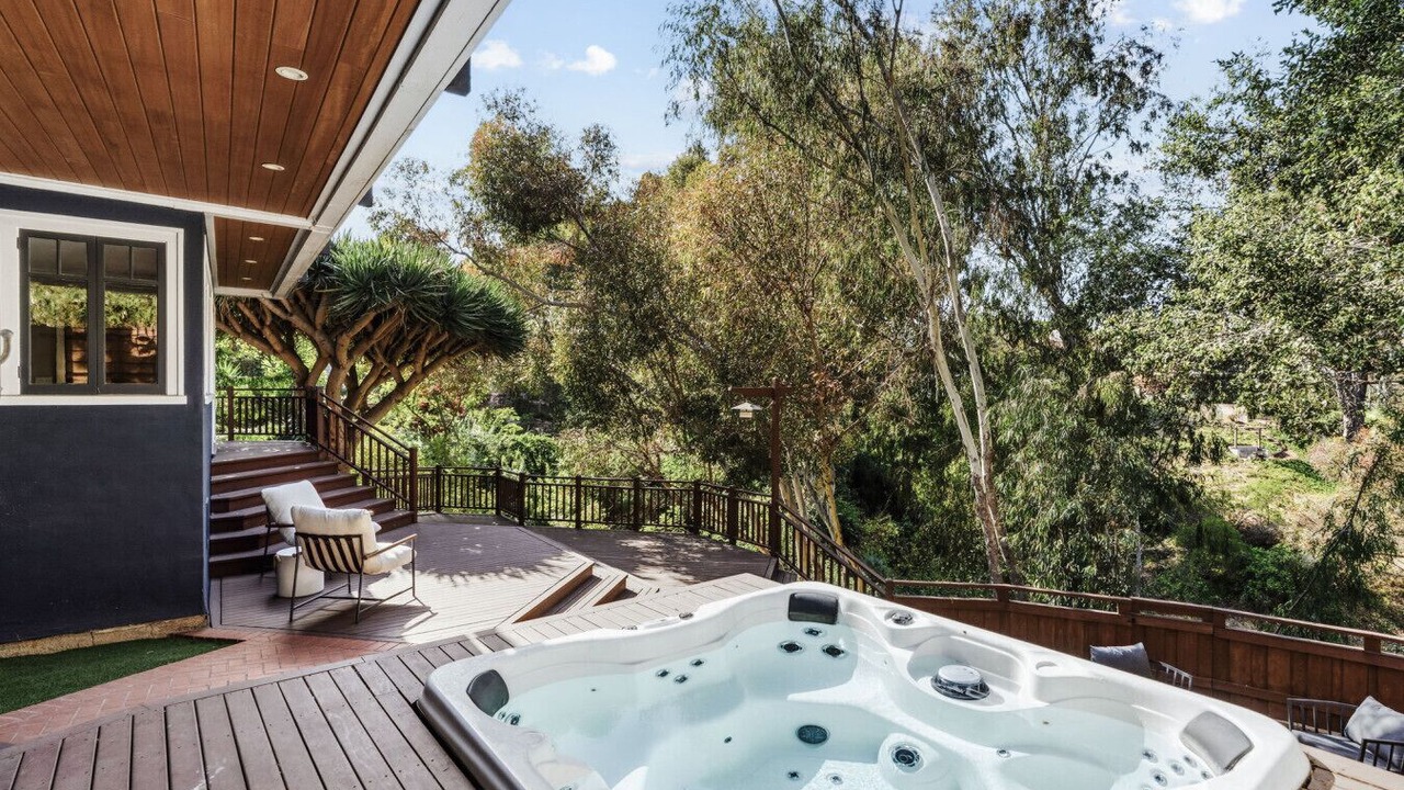 Photo of Outdoor in Mission Hills