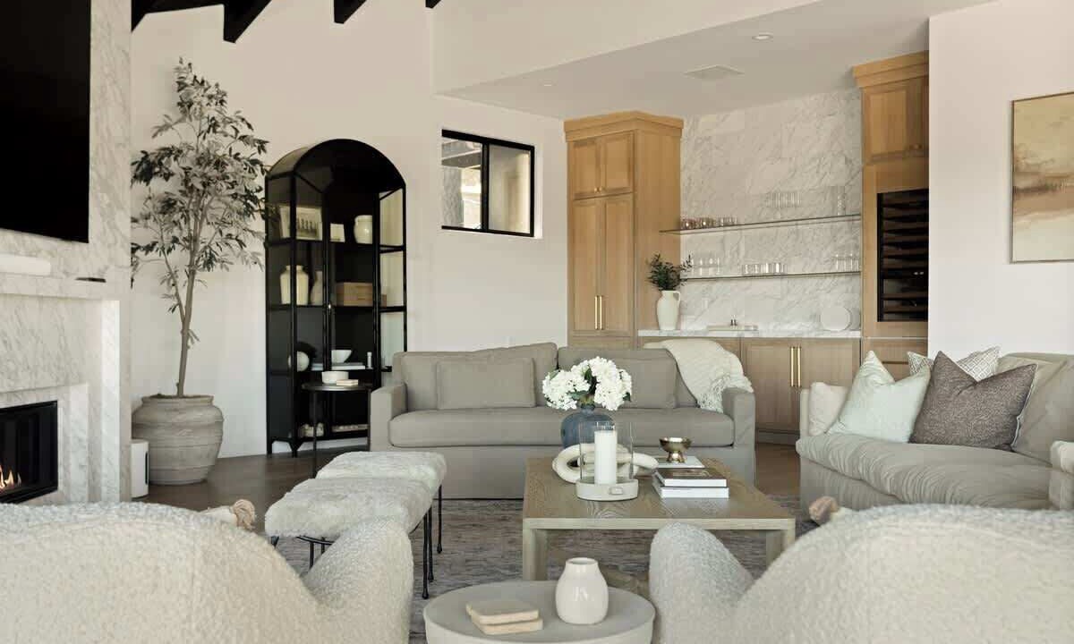 Photo of Livingroom in Blue Jay