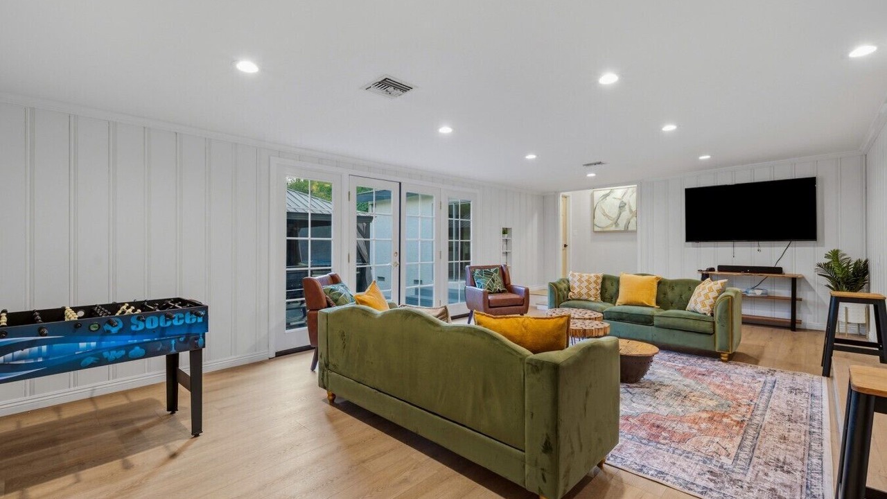 Photo of Bedroom in Valley Glen