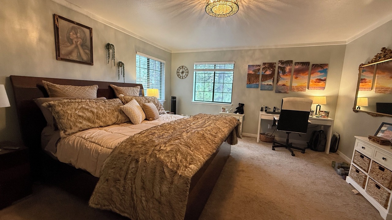 Photo of Bedroom in Country Club Estates
