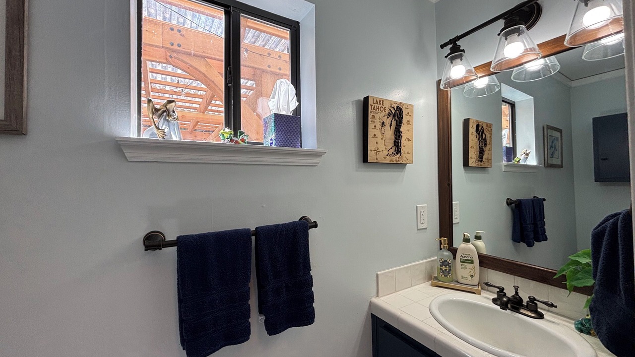 Photo of Bathroom in Country Club Estates