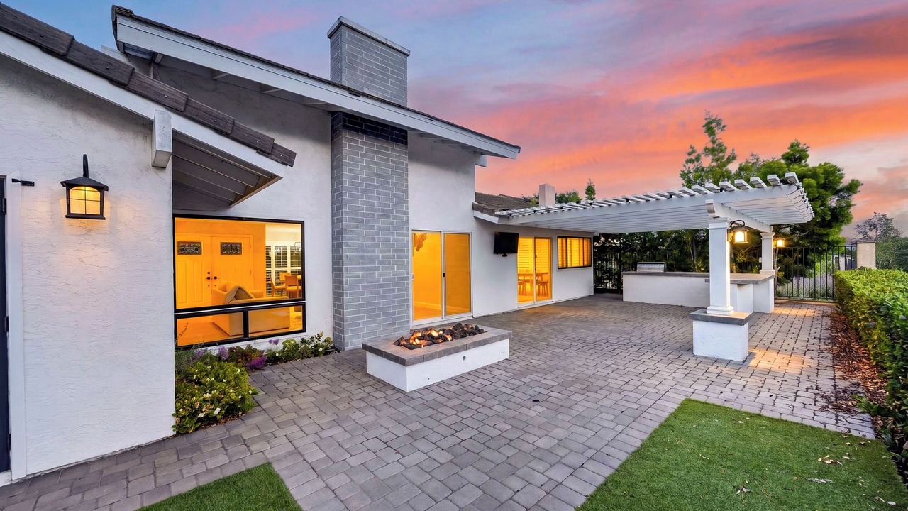 Photo of Livingroom in Rancho Bernardo
