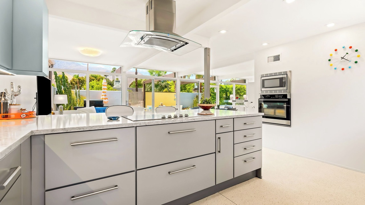 Photo of Kitchen in Racquet Club Estates