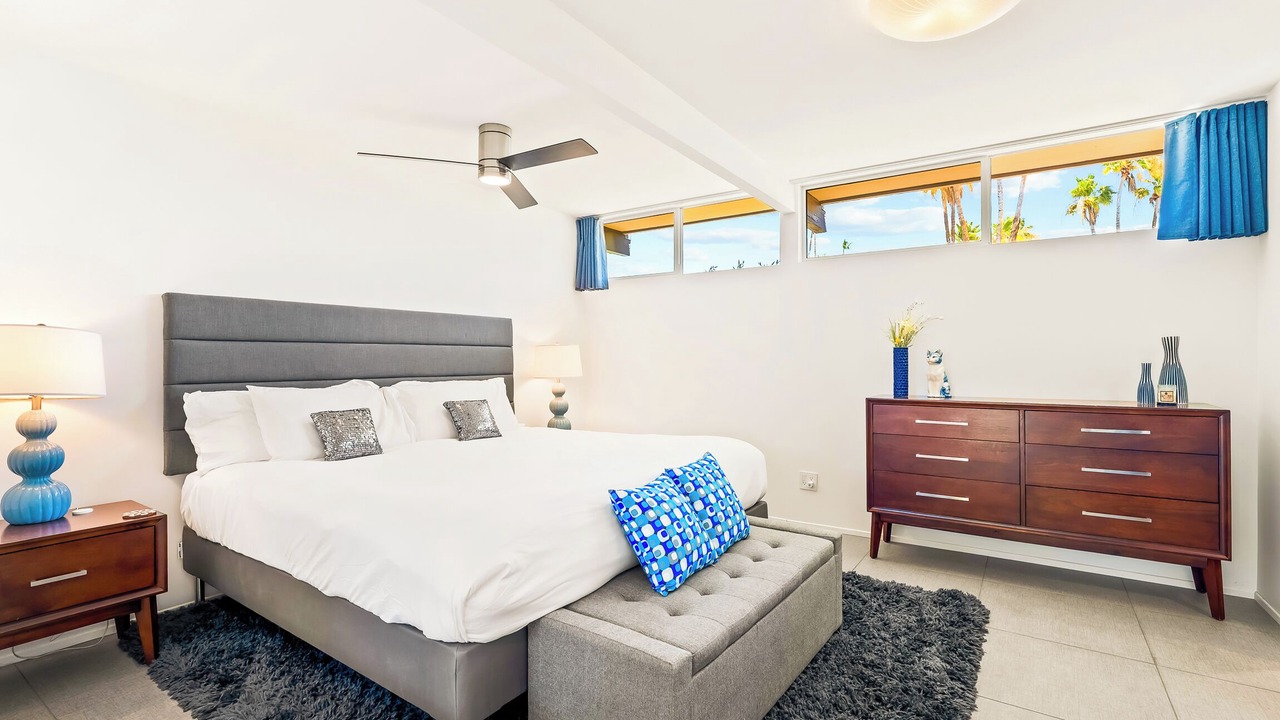 Photo of Bedroom in Racquet Club Estates